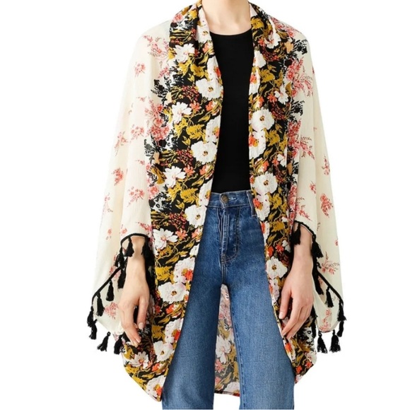 Free People Bali Wrapped in Bloom Shawl - Picture 3 of 3